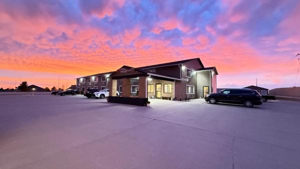 Na fotografii je vidět objekt clarion hometown inn nacházející se ve městě Williams.