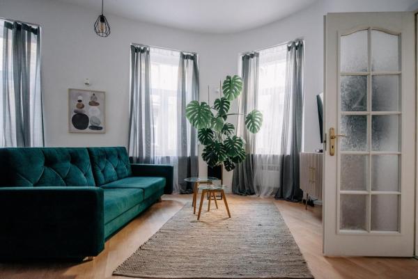A la foto es mostra l'objecte Piotrkowska Green quiet spot situat a la ciutat de Łódź.