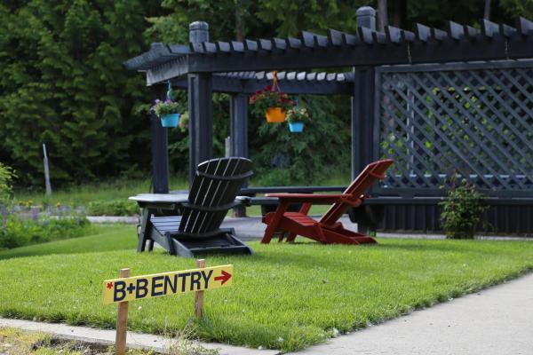 Nella foto è visibile l'oggetto Silver Star Bed and Breakfast situato nella città di Armstrong.