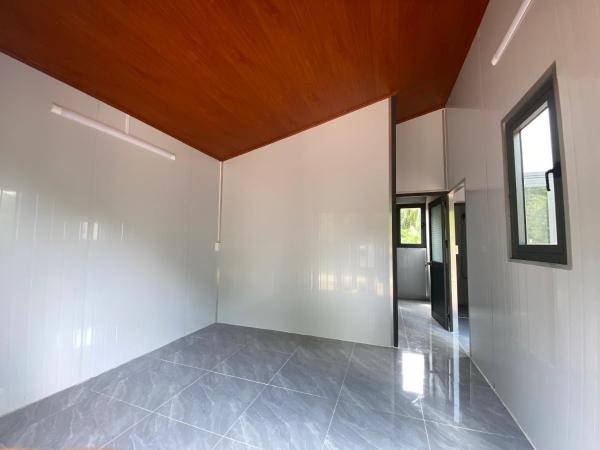 Na foto é possível ver o objeto Phan House localizado na cidade de Ba Hòn.