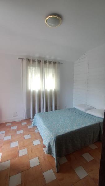 A la foto es mostra l'objecte petit esperantza situat a la ciutat de Amespétou.