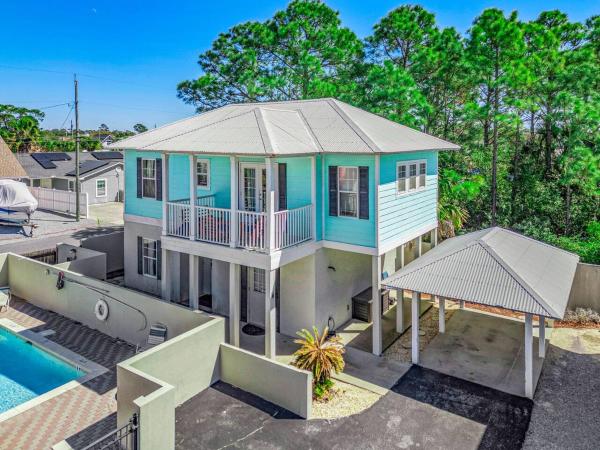 Dog-friendly 3br Beach Retreat | Walk To Shore & Community Pool - Panama City