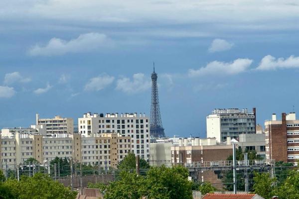 Elegant 2-room With Balcony & Eiffel Tower View - Montparnasse