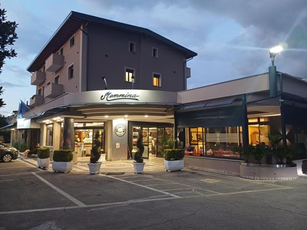 På bildet vises objektet Hotel Residence Memmina som ligger i byen Frosinone.