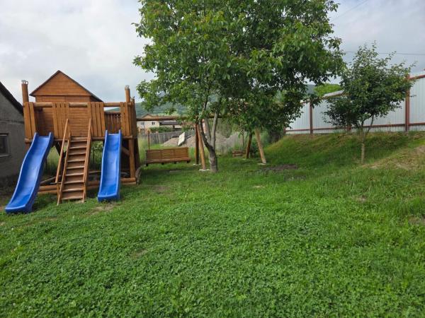 Na zdjęciu widoczny jest obiekt Casa MEA- MEA Haz położony w mieście Balvanyos.