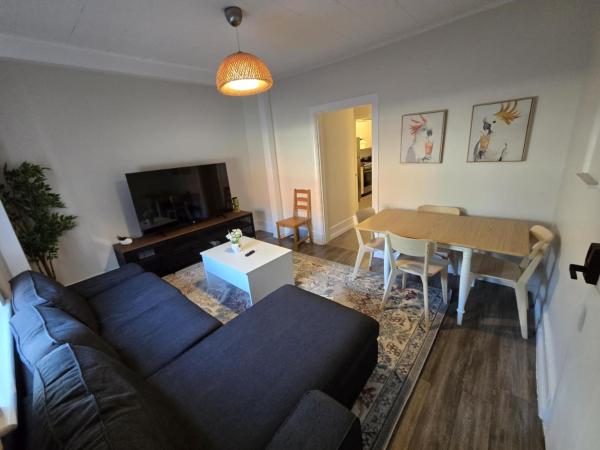 The photo shows the Byward Market Downtown Guesthouse located in the city of Ottawa.