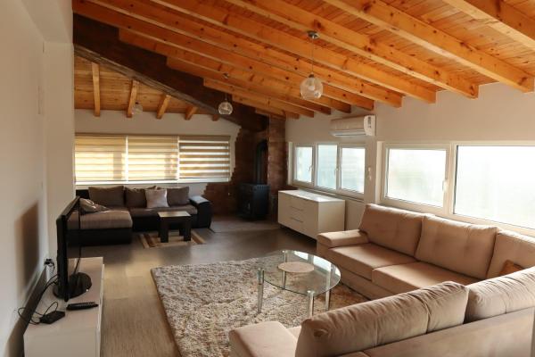 照片显示了位于Blažuj市的Apartments-Asquiro物件。