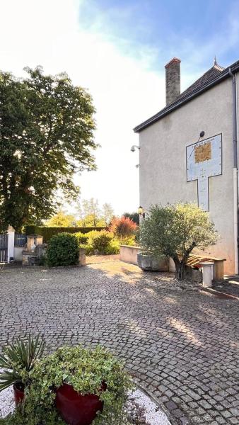 A la foto es mostra l'objecte La Villa De L'etang Burgundy situat a la ciutat de Marcigny.