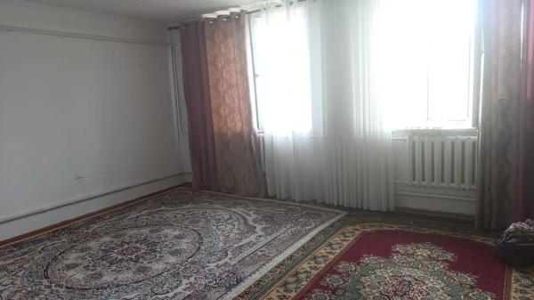 På bilden syns objektet Barsbek guest house som ligger i staden Ekachat.
