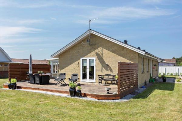 På billedet ses objektet 110-Vestervig-Svanholmvej-10 beliggende i byen Agger.