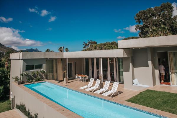 A la foto es mostra l'objecte Holiday House Sabine Hout Bay situat a la ciutat de Vredehoek.