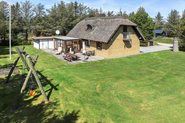 På billedet ses objektet 190-Vestervig-Fuglsovej-11 beliggende i byen Agger.