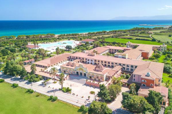 A la foto es mostra l'objecte Club Hotel Marina Beach situat a la ciutat de Orosei.