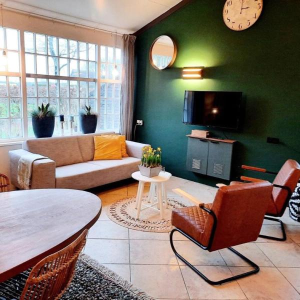 照片显示了位于Schoonloo市的Bungalow de Mees物件。