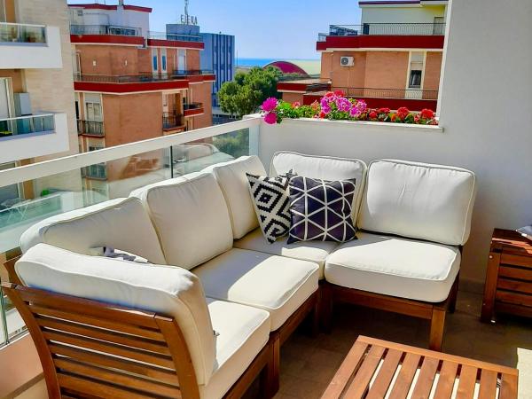 A la foto es mostra l'objecte Laura's Suite situat a la ciutat de Cagliari.
