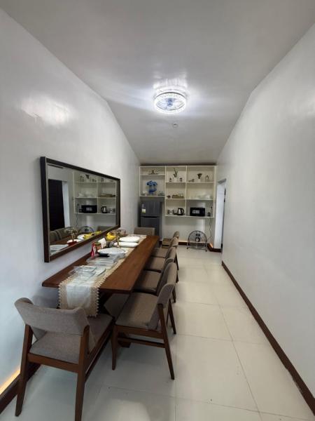 A la foto es mostra l'objecte Affordable Yet Luxurious Family House in Uptown CdeO situat a la ciutat de Cagayan de Oro.
