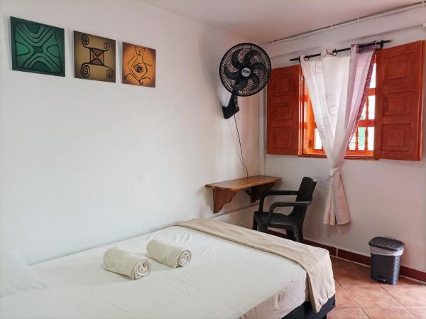Na fotografii je vidět objekt Petroglifo Room Támesis nacházející se ve městě Líbano.