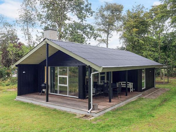 Na fotografii je vidět objekt Holiday home for family in Denmark nacházející se ve městě Løgsted.
