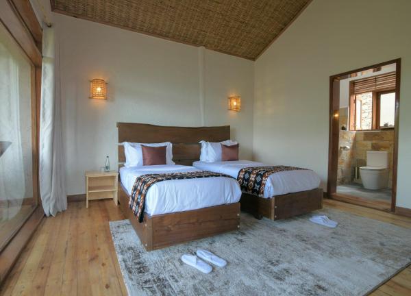 Auf dem Foto ist das Objekt Emirambi Gorilla Safari Lodge in der Stadt Bwindi zu sehen.
