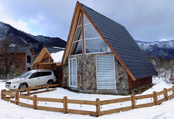 A la foto es mostra l'objecte Cabañas Nevados Del Valle situat a la ciutat de Malalcahuello.
