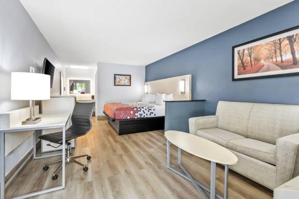 Na fotografii je vidět objekt Econo Lodge Inn & Suites Cayce I-26 Airport nacházející se ve městě Cayce.
