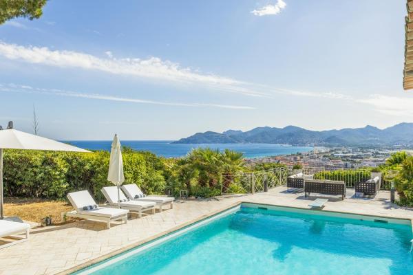 På billedet ses objektet Villa Cannes superbe vue mer beliggende i byen Cannes.