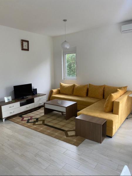 På billedet ses objektet I&A Apartments beliggende i byen Ulcinj.