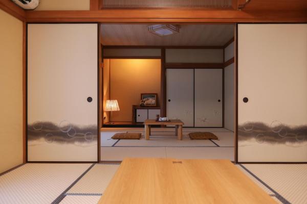 Auf dem Foto ist das Objekt 1日1組限定まるまる貸切ゆったり楽しもう駐車場3台無料Limited to one group per dayEnjoy the entire space with your family Parking for 3 cars in der Stadt Hakone zu sehen.