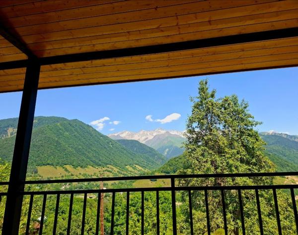 A la foto es mostra l'objecte Datucha's guesthouse situat a la ciutat de Ghebi.