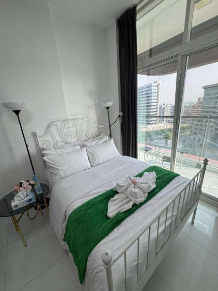 På billedet ses objektet Dubai Silicon Oasis Staycation beliggende i byen Dubai.