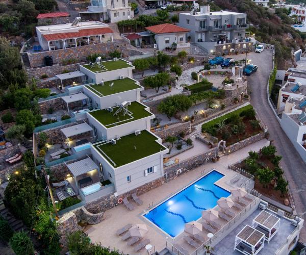 Kavousanos Apartments, Istro