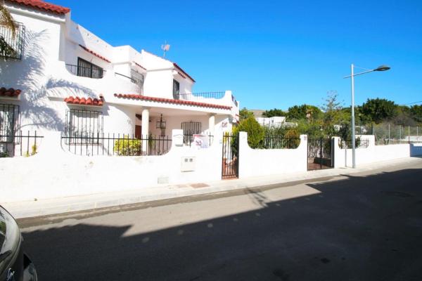 På billedet ses objektet TrendyHomes Villa Los Aros beliggende i byen Níjar.