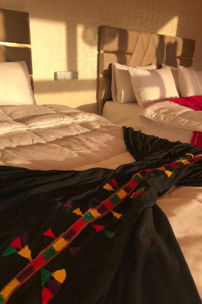 A la foto es mostra l'objecte Agafay Luxury desert Camp - Glamping Experience situat a la ciutat de Aït Mazou.