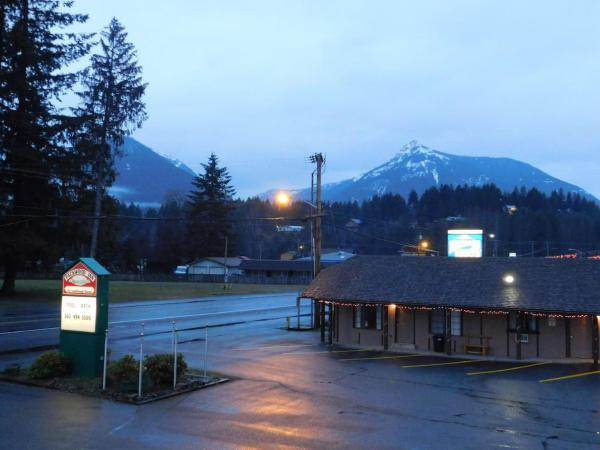 A la foto es mostra l'objecte Packwood Inn situat a la ciutat de Packwood.