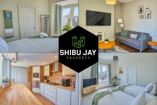 Corporate 5 Bedroom House In Newton Aycliffe Sleeps 8 - North Yorkshire