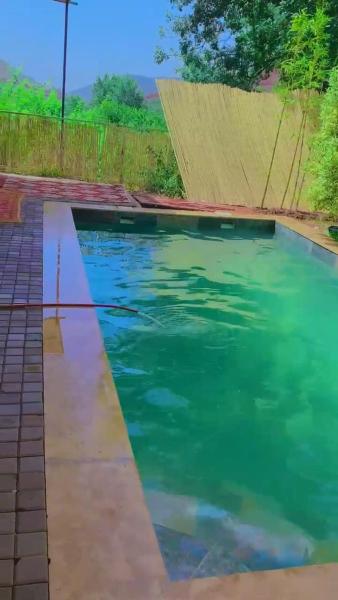 På billedet ses objektet Ourika Atlas vu panoramique avec piscine privée beliggende i byen Irghaf.