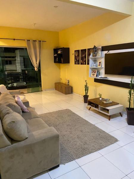 Na fotografii je vidět objekt Casa espaçosa em bairro nobre COP 30 nacházející se ve městě Belém.