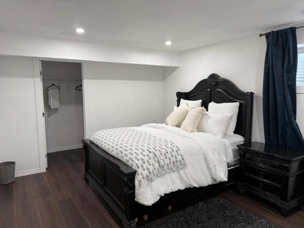 A la foto es mostra l'objecte Executive Family Haven Short Stay 2 Bedrooms situat a la ciutat de Edmonton.
