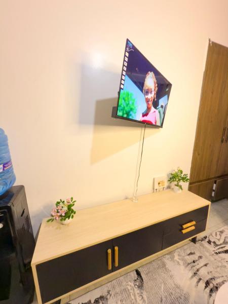 A la foto es mostra l'objecte Homes by Ivy situat a la ciutat de Kanyore.