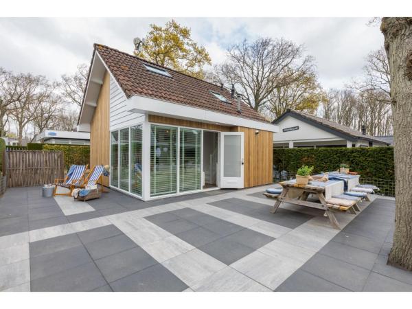 Auf dem Foto ist das Objekt Holiday home close to the center near dunes in der Stadt Groot-Valkenisse zu sehen.