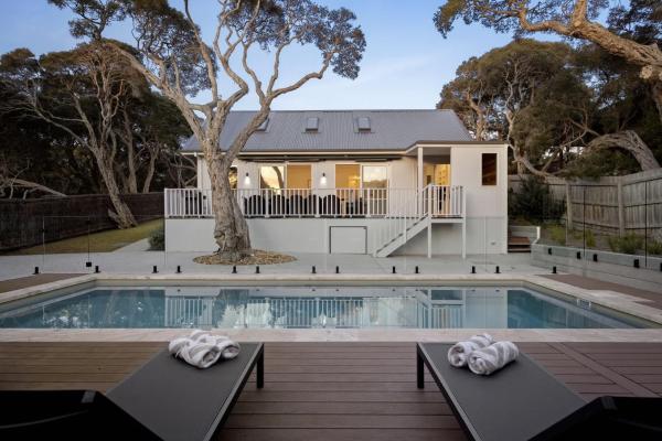 A la foto es mostra l'objecte Saltwood Coastal Hamptons Luxe with Pool situat a la ciutat de Rye.