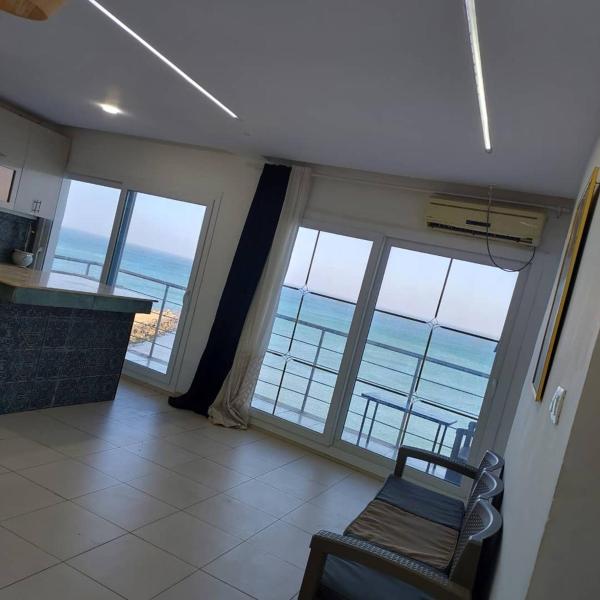 A la foto es mostra l'objecte F4 haut standing situat a la ciutat de Douaouda.