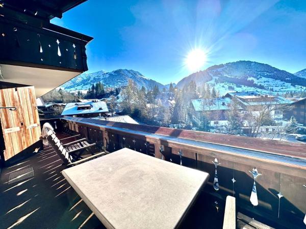 Na fotografii je vidět objekt 4-bedroom Chalet in the Heart of Gstaad nacházející se ve městě Gstaad.