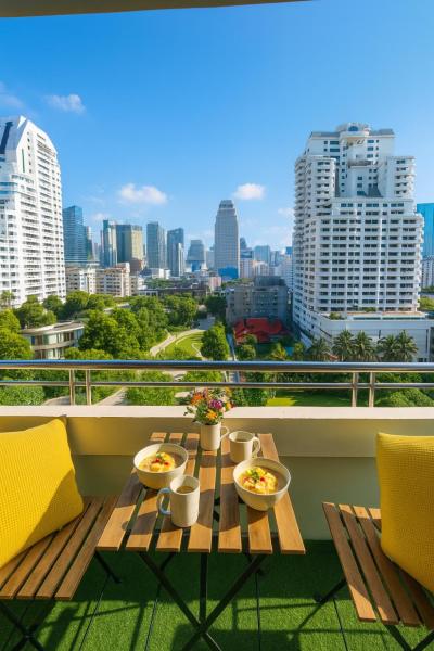 Spacious 2 King Beds, Balcony with View, Near Nana BTS, Бангкок