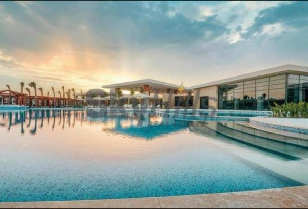 Swanlake Lagoon Luxury Villa