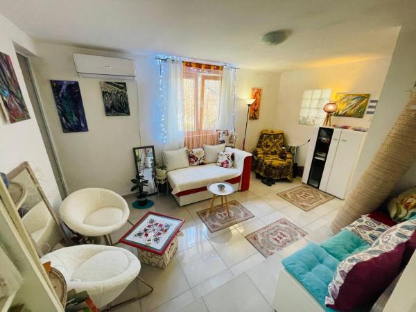 A la foto es mostra l'objecte Laniakea small apartment in shared house situat a la ciutat de Donje Ledenice.