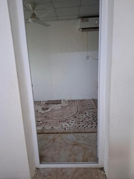 På bilden syns objektet الجفنين som ligger i staden Fanjah.