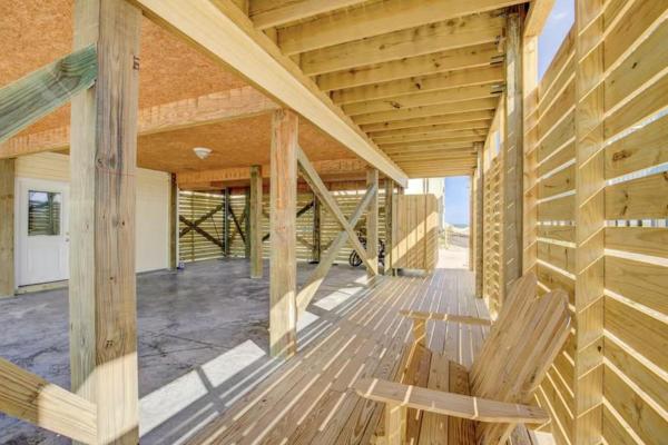 Foto 8: Ocean View - Just Steps from Oceanfront - 2 Full Width Sun Decks - 3 King Suites