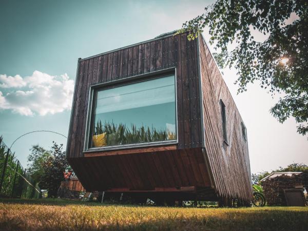 Kuvassa näkyy kohde L'Échappée des Collines - Tiny House, joka sijaitsee kaupungissa Dergneau.