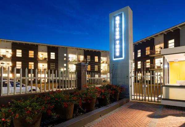 照片显示了位于Kayamnandi市的WINK Aparthotel Quiver Tree物件。